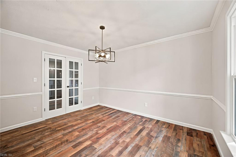 Photo 16 of 38 residential for sale in Hampton virginia