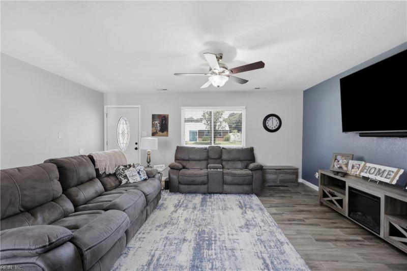 Photo 6 of 29 residential for sale in Virginia Beach virginia