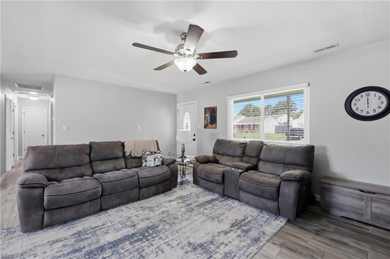 Photo 7 of 29 residential for sale in Virginia Beach virginia