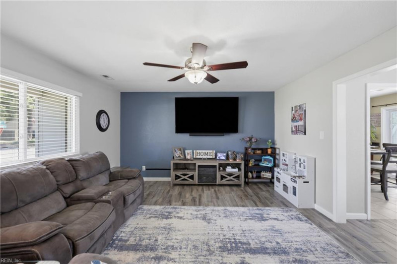 Photo 8 of 29 residential for sale in Virginia Beach virginia