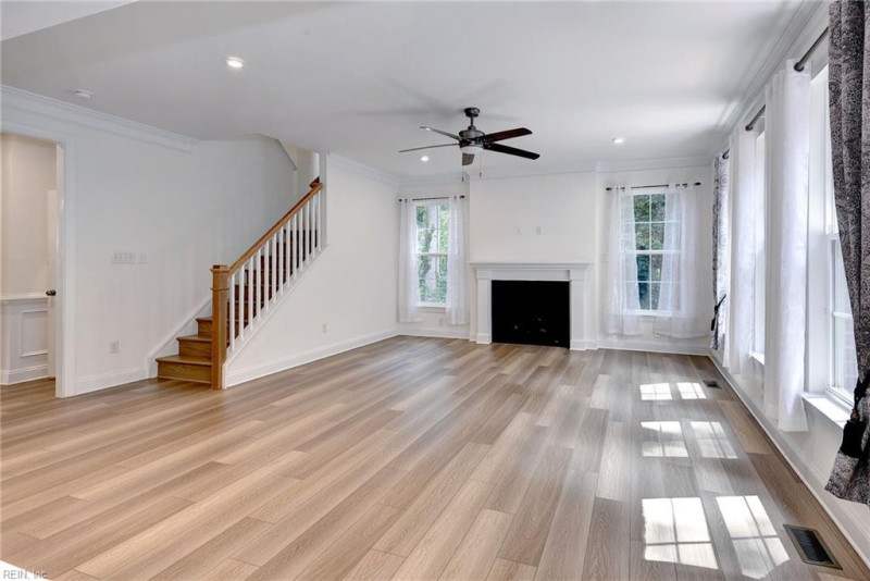 Photo 17 of 50 residential for sale in James City County virginia