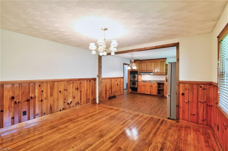 Photo 11 of 38 residential for sale in James City County virginia