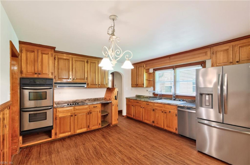 Photo 15 of 38 residential for sale in James City County virginia