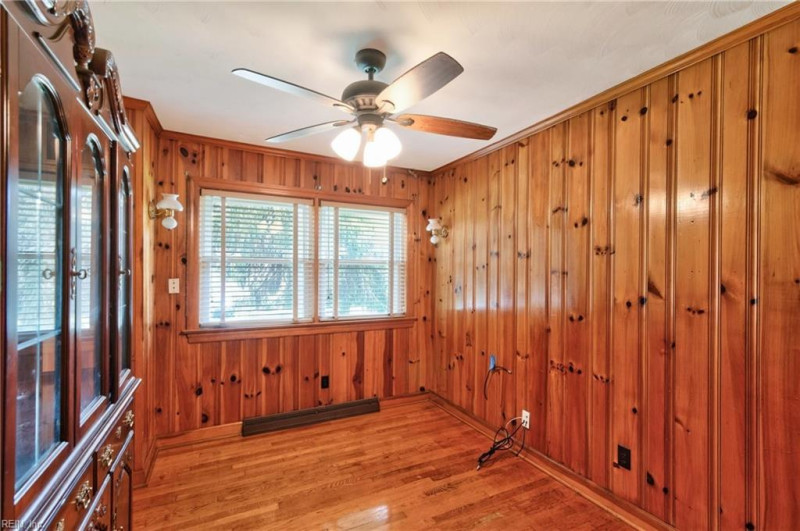 Photo 31 of 38 residential for sale in James City County virginia