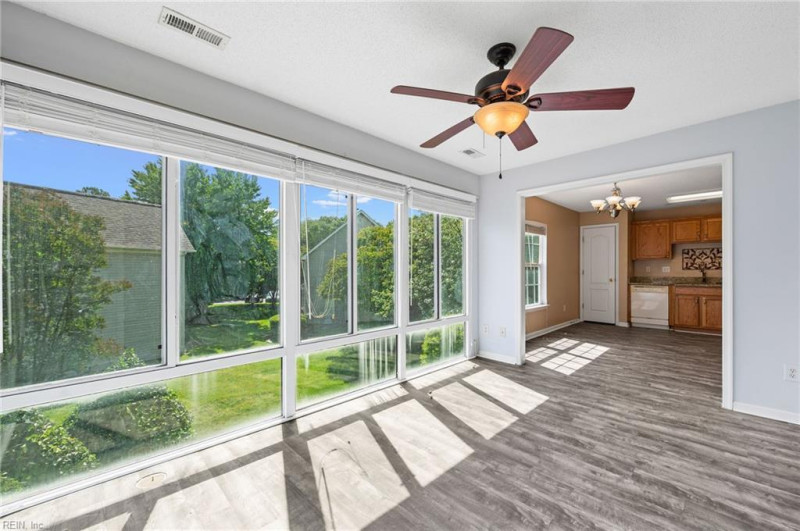Photo 13 of 35 residential for sale in Portsmouth virginia