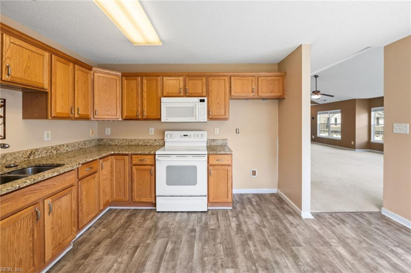 Photo 18 of 35 residential for sale in Portsmouth virginia