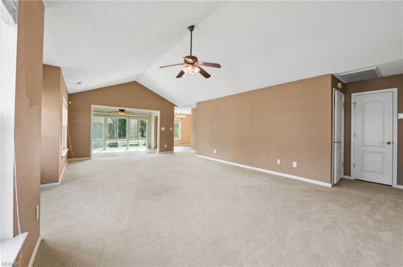 Photo 9 of 35 residential for sale in Portsmouth virginia
