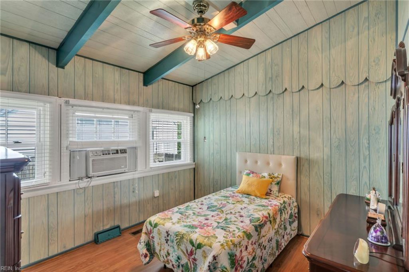 Photo 20 of 28 residential for sale in Chesapeake virginia