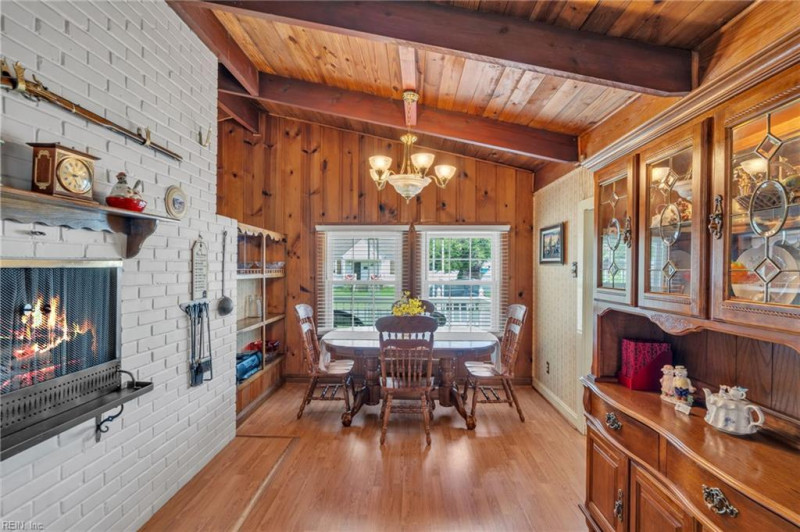 Photo 8 of 28 residential for sale in Chesapeake virginia