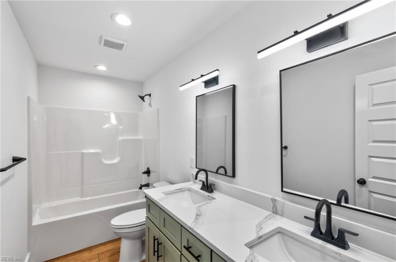 Photo 11 of 20 residential for sale in Suffolk virginia