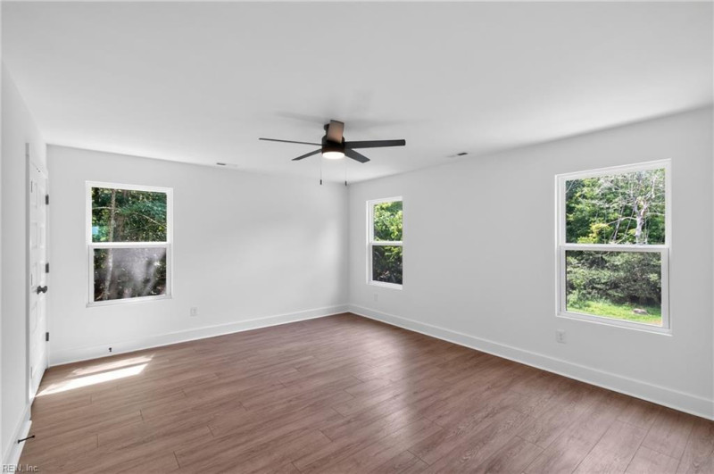 Photo 12 of 20 residential for sale in Suffolk virginia