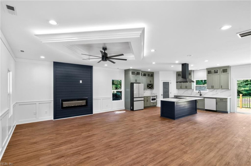 Photo 2 of 20 residential for sale in Suffolk virginia