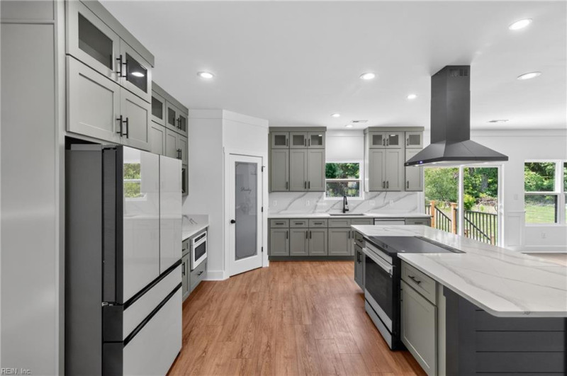 Photo 4 of 20 residential for sale in Suffolk virginia