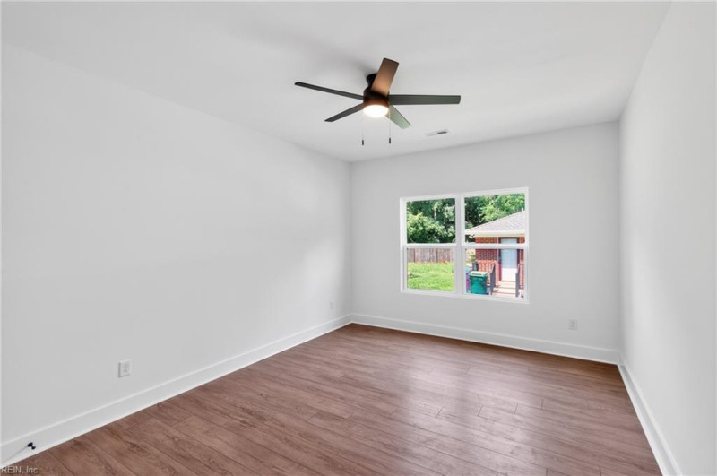 Photo 8 of 20 residential for sale in Suffolk virginia