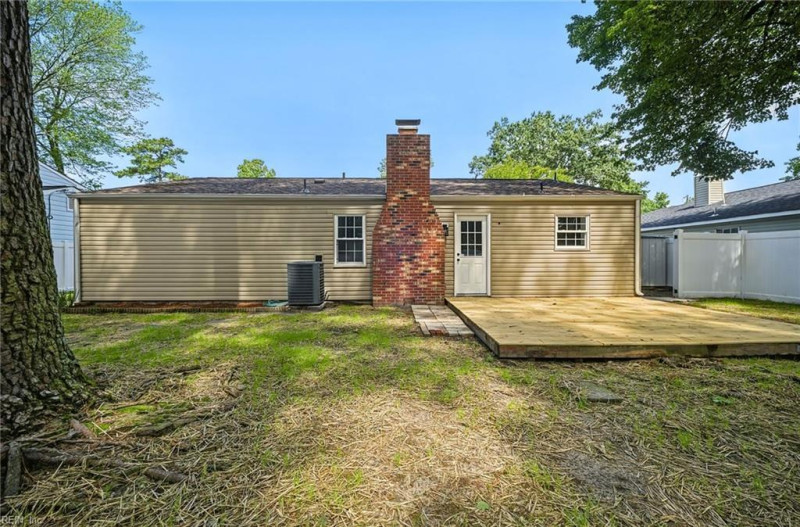 Photo 33 of 46 residential for sale in Chesapeake virginia Photo 33 of 46 residential for sale in Chesapeake virginia