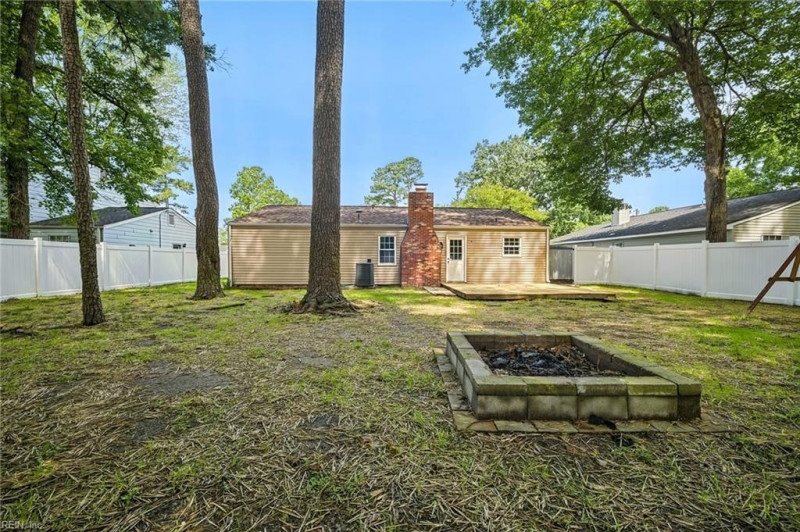 Photo 34 of 46 residential for sale in Chesapeake virginia Photo 34 of 46 residential for sale in Chesapeake virginia