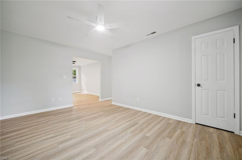 Photo 4 of 46 residential for sale in Chesapeake virginia Photo 4 of 46 residential for sale in Chesapeake virginia