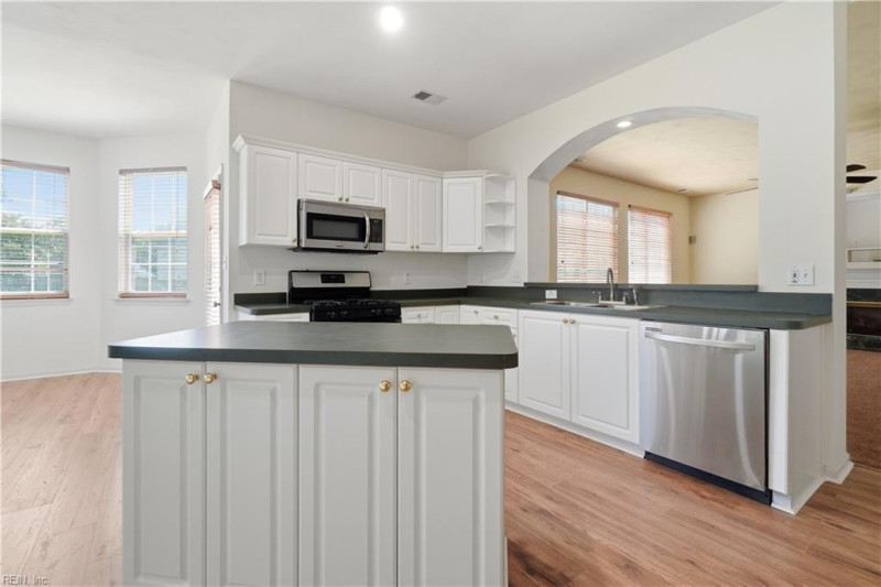 Photo 13 of 50 residential for sale in Chesapeake virginia Photo 13 of 50 residential for sale in Chesapeake virginia