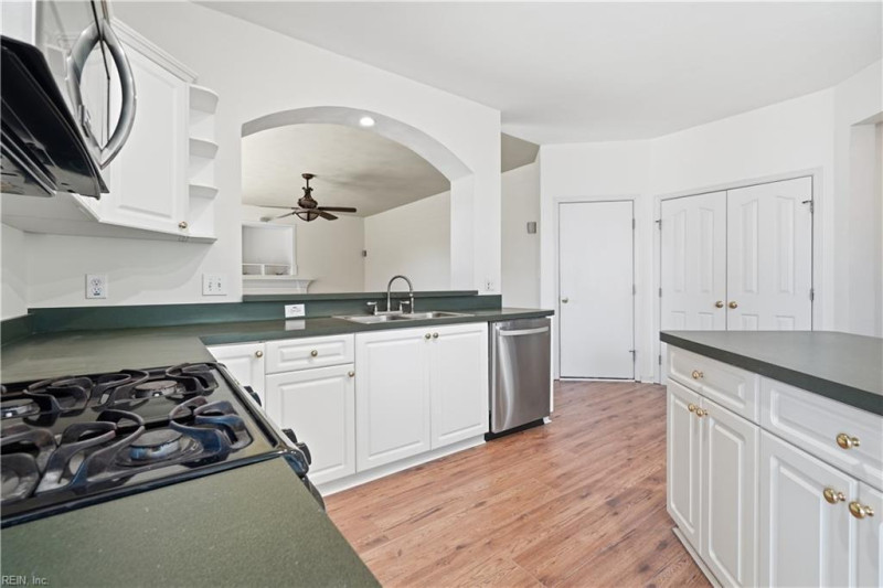 Photo 14 of 50 residential for sale in Chesapeake virginia Photo 14 of 50 residential for sale in Chesapeake virginia