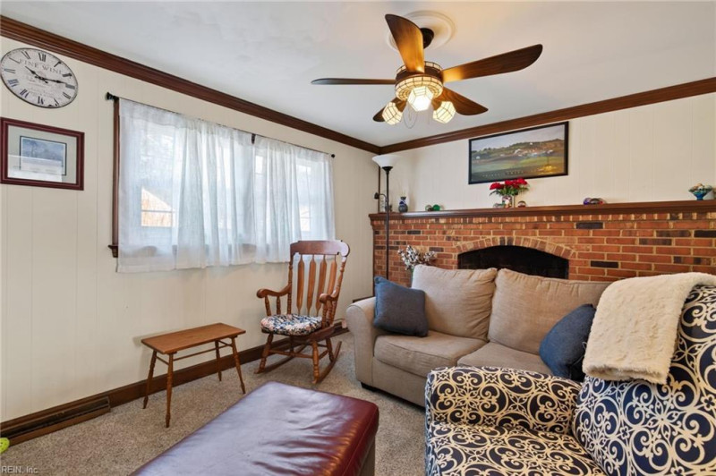 Photo 10 of 41 residential for sale in Chesapeake virginia