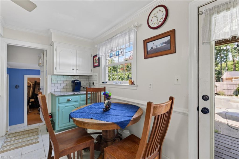 Photo 16 of 41 residential for sale in Chesapeake virginia