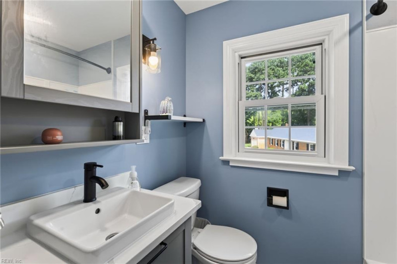 Photo 23 of 41 residential for sale in Chesapeake virginia