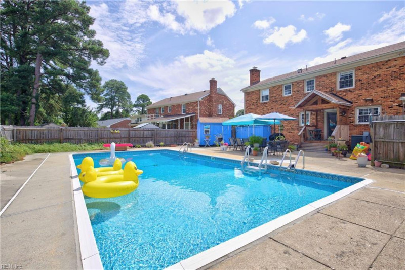 Photo 31 of 41 residential for sale in Chesapeake virginia