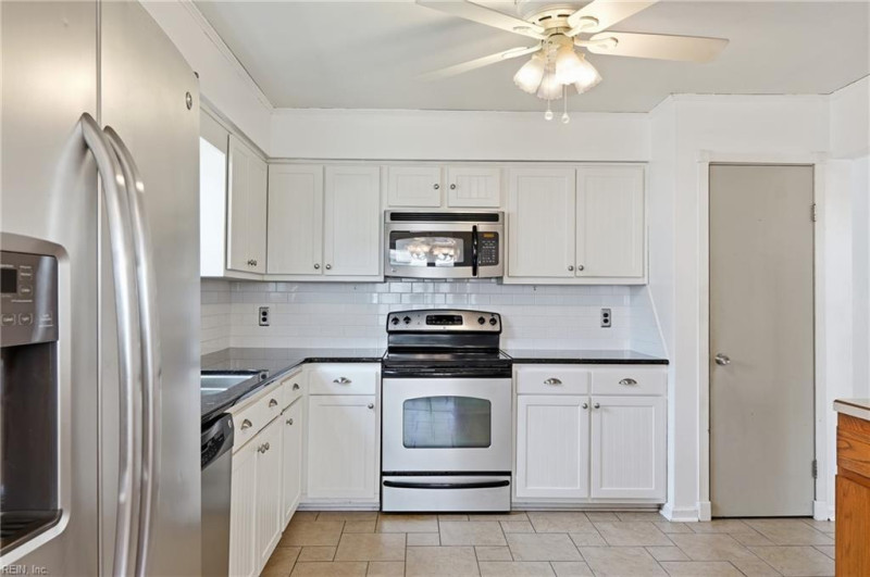 Photo 15 of 30 residential for sale in Virginia Beach virginia