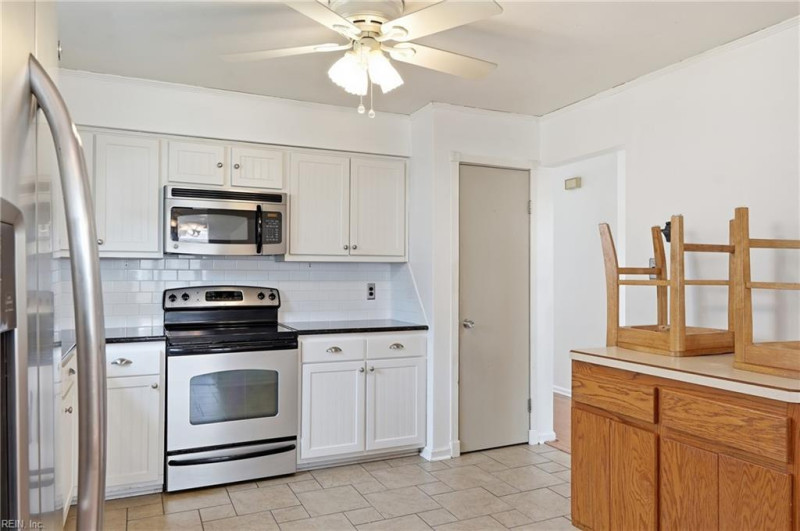 Photo 16 of 30 residential for sale in Virginia Beach virginia