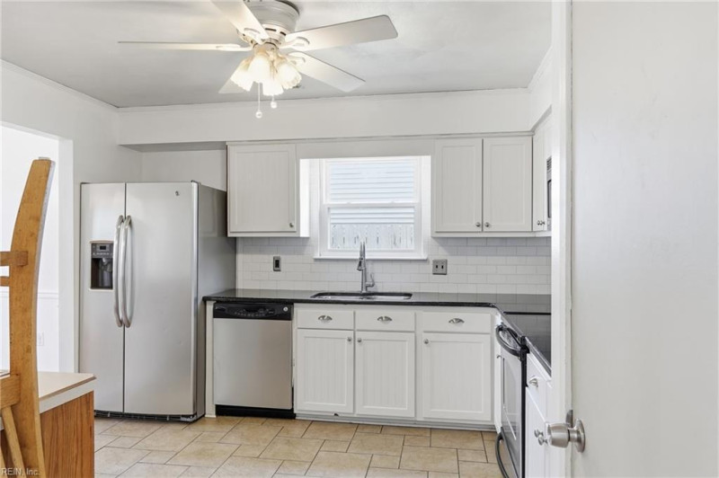 Photo 17 of 30 residential for sale in Virginia Beach virginia