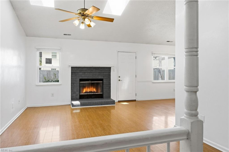 Photo 7 of 30 residential for sale in Virginia Beach virginia