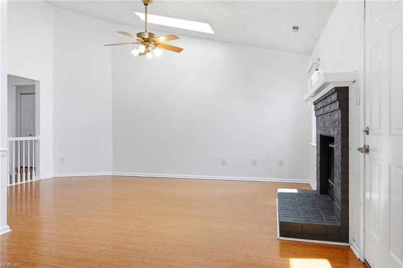 Photo 8 of 30 residential for sale in Virginia Beach virginia