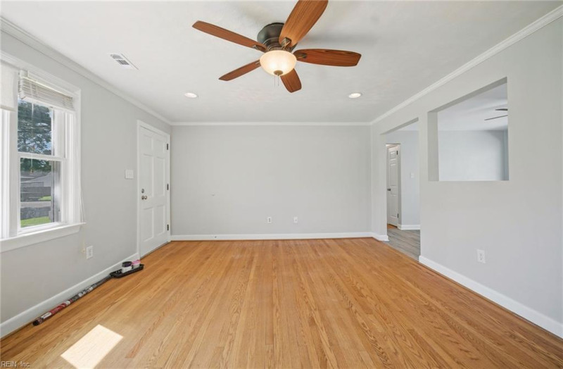 Photo 5 of 45 residential for sale in Chesapeake virginia Photo 5 of 45 residential for sale in Chesapeake virginia