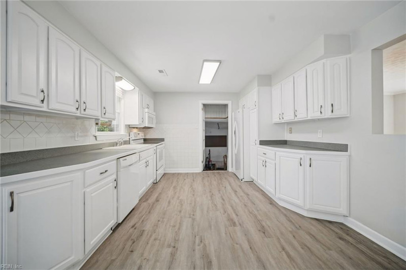 Photo 8 of 45 residential for sale in Chesapeake virginia Photo 8 of 45 residential for sale in Chesapeake virginia