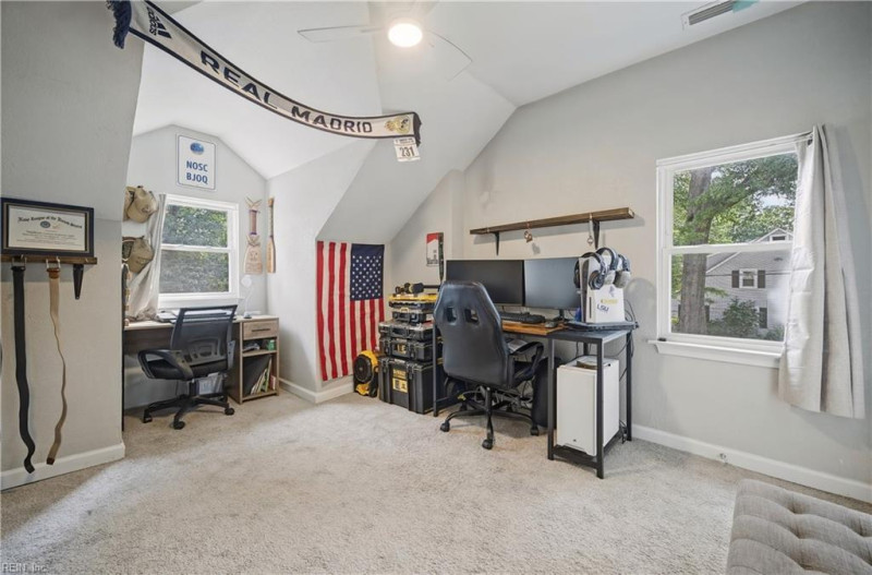 Photo 17 of 33 residential for sale in Portsmouth virginia