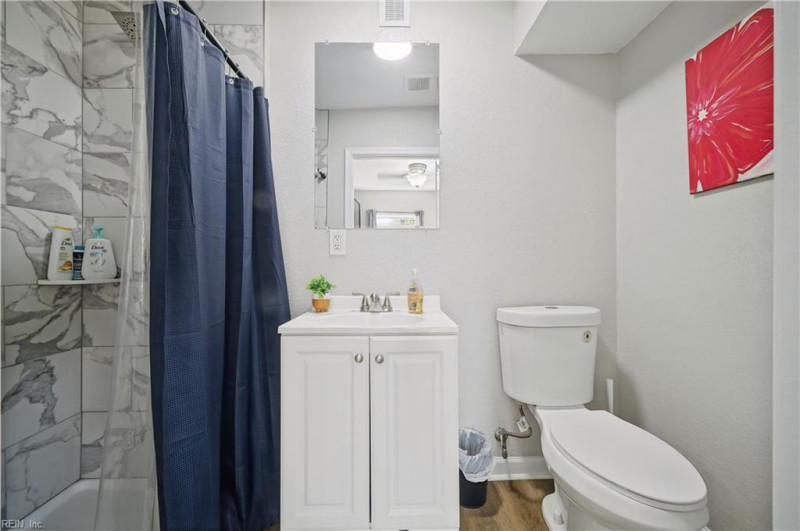 Photo 24 of 33 residential for sale in Portsmouth virginia