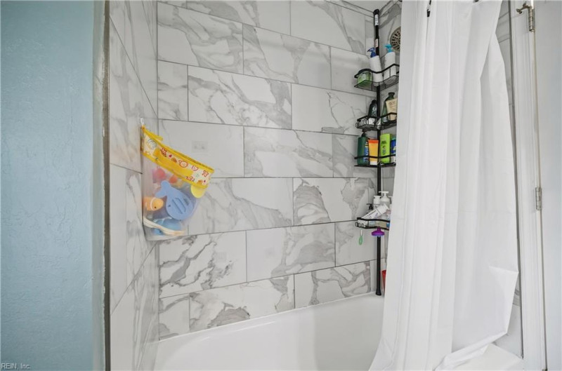 Photo 26 of 33 residential for sale in Portsmouth virginia
