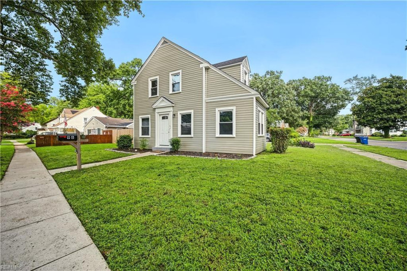 Photo 3 of 33 residential for sale in Portsmouth virginia
