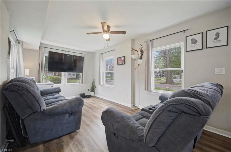 Photo 6 of 33 residential for sale in Portsmouth virginia
