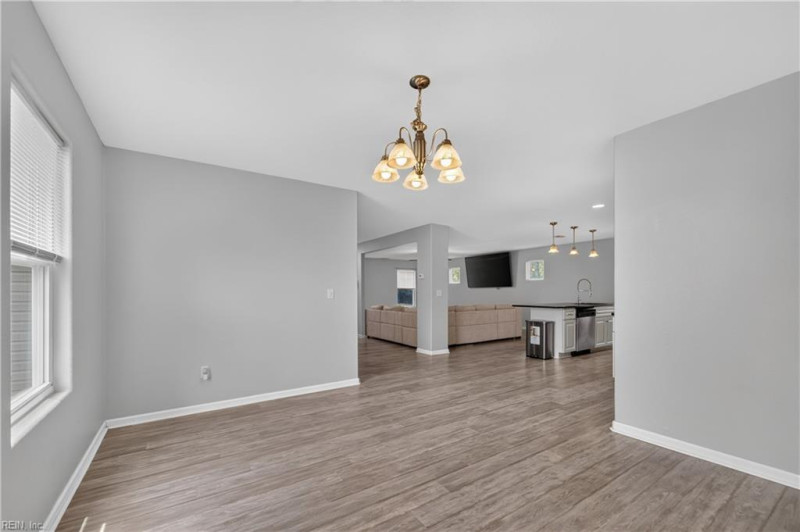 Photo 12 of 33 residential for sale in Norfolk virginia