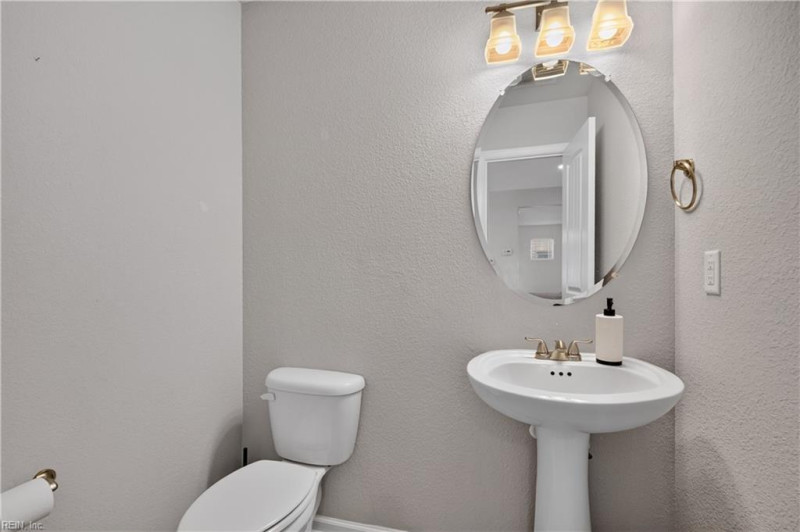 Photo 13 of 33 residential for sale in Norfolk virginia
