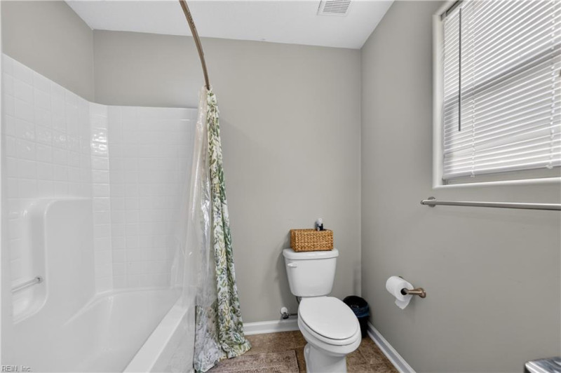Photo 17 of 33 residential for sale in Norfolk virginia
