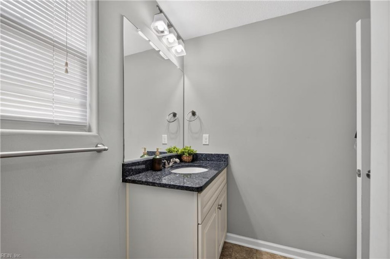 Photo 18 of 33 residential for sale in Norfolk virginia