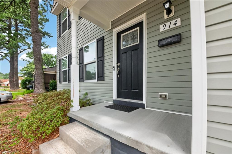 Photo 2 of 33 residential for sale in Norfolk virginia