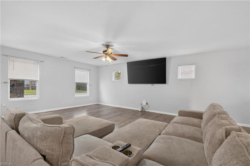 Photo 5 of 33 residential for sale in Norfolk virginia