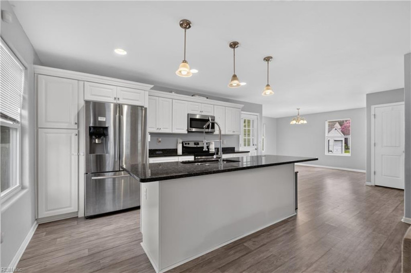 Photo 7 of 33 residential for sale in Norfolk virginia