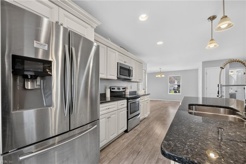 Photo 9 of 33 residential for sale in Norfolk virginia