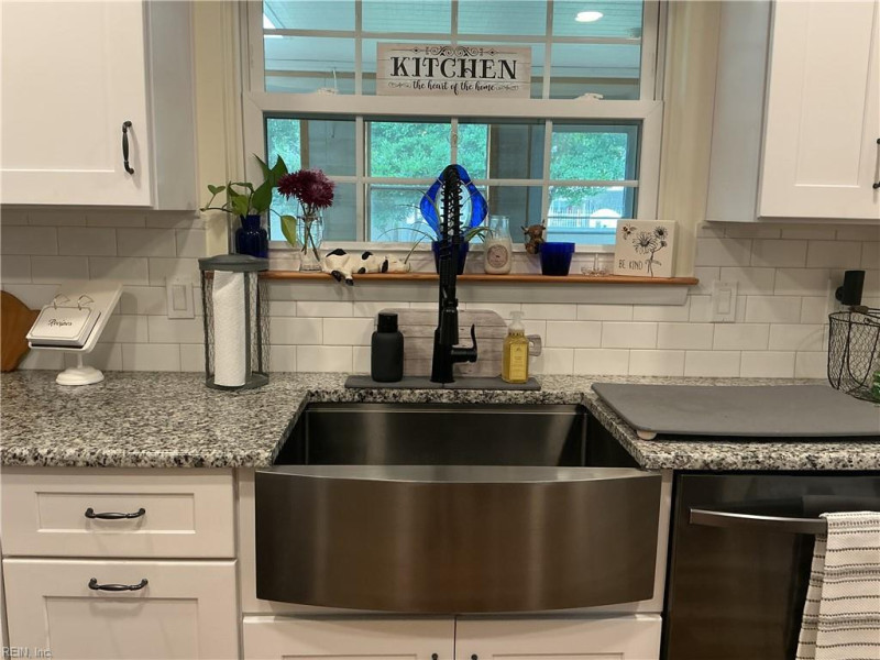 Photo 13 of 42 residential for sale in Newport News virginia
