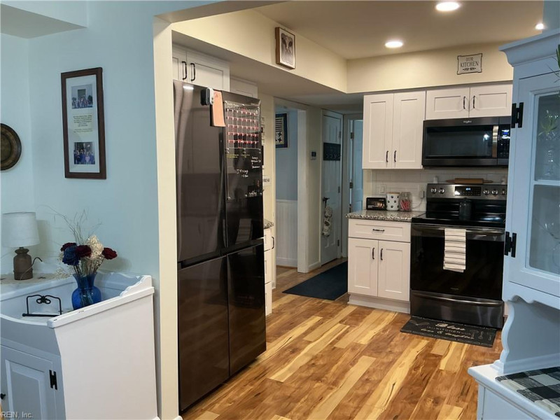 Photo 16 of 42 residential for sale in Newport News virginia