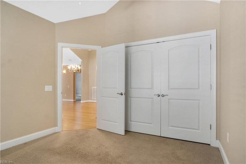 Photo 20 of 40 residential for sale in York County virginia
